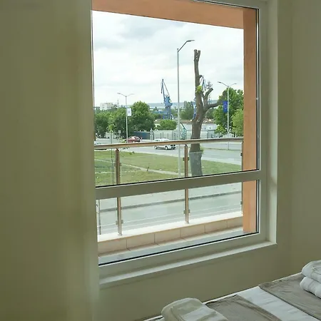 Asparuh & شقة